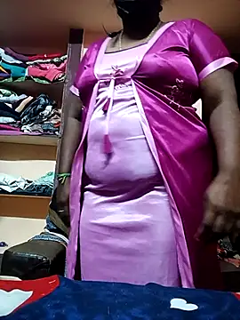 Snapshot of Tamil_Bhuvi69 chatting on February 7, 7:55 pm Tamil Bhuvi69 online show from February 7, 7:55 pm