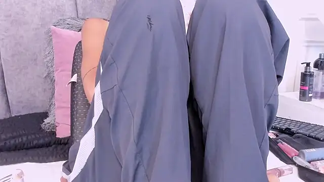 Scarlett Sk online show from April 10, 8:27 pm