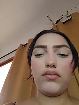 Snapshot of Mia_em chatting on June 6, 6:46 pm Mia em online show from June 6, 6:46 pm
