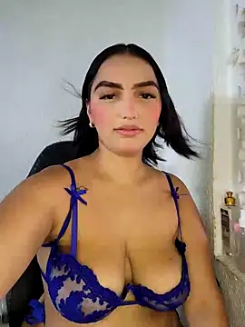 Mia em online show from March 31, 4:42 pm