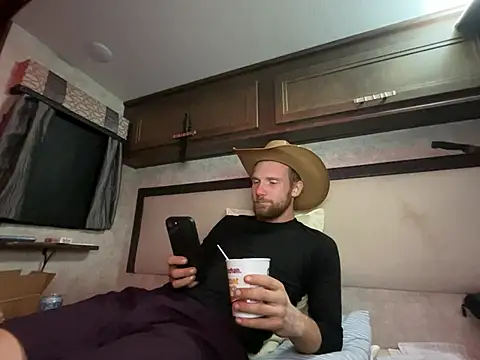 SparkledExtern online show from February 6, 3:24 am