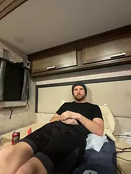 SparkledExtern online show from February 1, 6:33 am