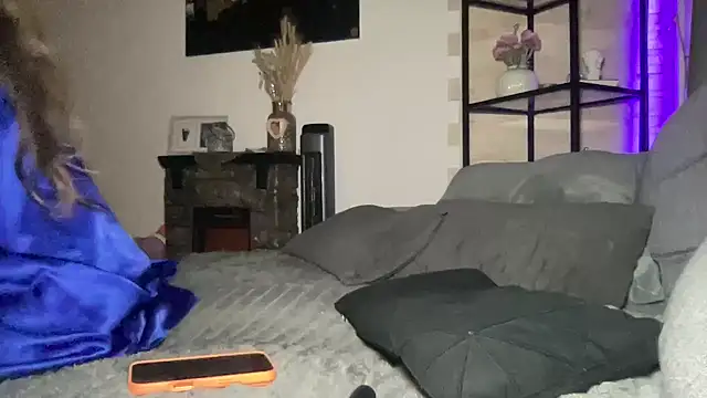 vinique99 online show from April 2, 11:11 pm