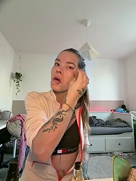 vinique99 online show from February 28, 2:39 pm