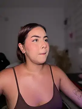 Zarahs Blare1 online show from May 13, 1:45 am