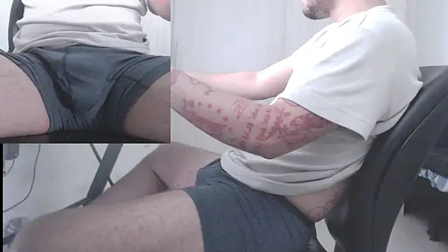 mateoconde00 online show from April 25, 4:26 am