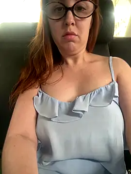 Snapshot of gingergirl2025 chatting on December 17, 4:45 pm gingergirl2025 online show from December 17, 4:45 pm