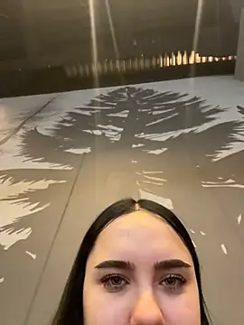 Snapshot of ErikaMurr chatting on December 16, 3:55 am ErikaMurr online show from December 16, 3:55 am