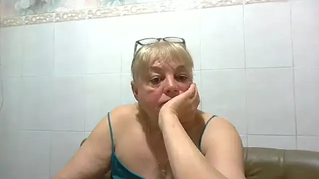 LinaLight88 online show from April 5, 8:04 pm