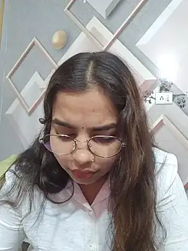 Snapshot of Himani_0122 chatting on July 8, 9:43 am Himani 0122 online show from July 8, 9:43 am