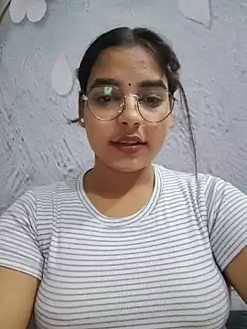 Snapshot of Himani_0122 chatting on June 18, 4:44 am Himani 0122 online show from June 18, 4:44 am