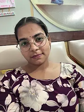 Himani 0122 online show from June 13, 9:07 am