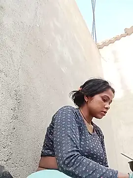 Shreya pandit online show from May 27, 1:04 am