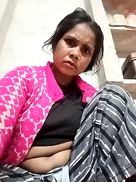 Shreya pandit online show from February 15, 2:01 am