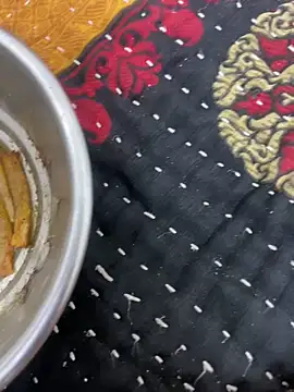 Pooja Love143 online show from April 5, 5:52 pm