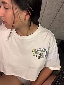 Val12777 online show from March 30, 12:06 pm