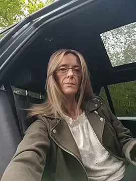 Sacha Scorp online show from April 13, 9:57 am