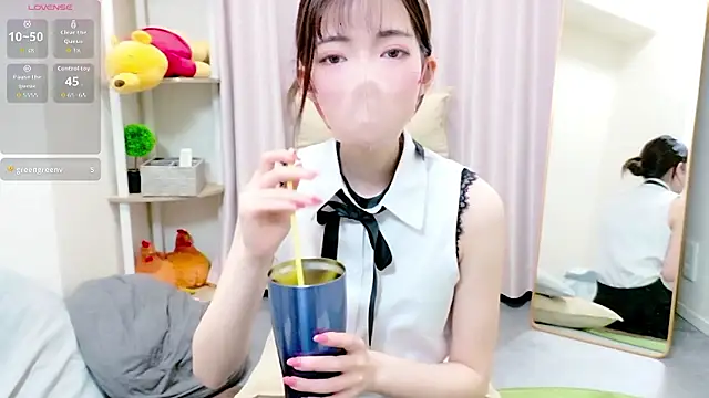 Snapshot of nono_0o chatting on February 8, 10:57 am nono 0o online show from February 8, 10:57 am