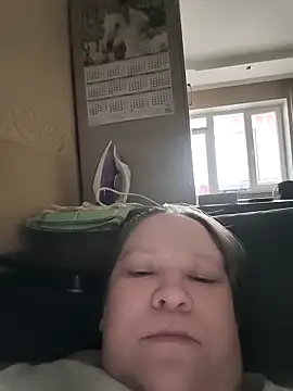 Snapshot of -Queen- chatting on February 9, 12:14 pm -Queen- online show from February 9, 12:14 pm