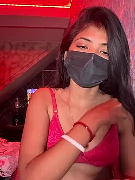 Snapshot of lovebirds696968 chatting on December 17, 6:24 pm lovebirds696968 online show from December 17, 6:24 pm