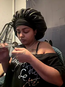 SUGARBABEWETCREMEHONEY online show from December 17, 1:10 am