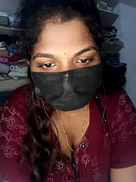 Snapshot of tamilsaisree chatting on January 15, 6:11 pm tamilsaisree online show from January 15, 6:11 pm