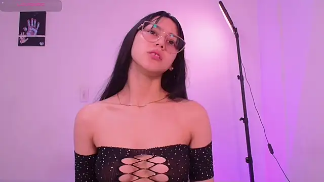 Snapshot of CharlottegrayX chatting on February 9, 4:10 am CharlottegrayX online show from February 9, 4:10 am