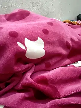 Snapshot of XPriti_x chatting on February 22, 8:43 pm XPriti x online show from February 22, 8:43 pm