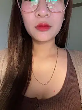 Snapshot of -Lena- chatting on December 16, 5:17 pm -Lena- online show from December 16, 5:17 pm