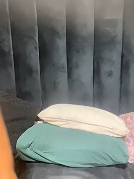 THICKBARBIE32 online show from June 11, 2:53 am