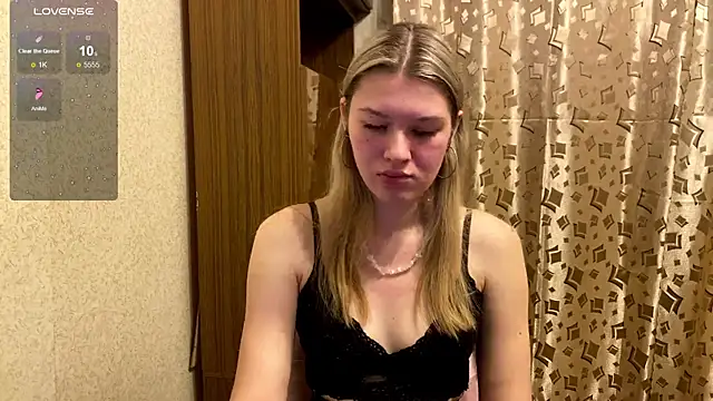 Snapshot of SkyeDavis chatting on January 12, 7:09 pm SkyeDavis online show from January 12, 7:09 pm