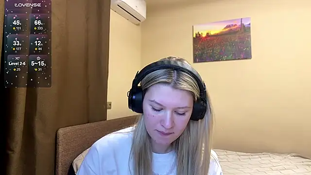 Snapshot of SkyeDavis chatting on January 17, 7:17 pm SkyeDavis online show from January 17, 7:17 pm