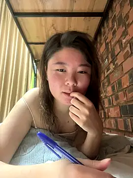 Sarah2127 online show from December 16, 10:36 pm