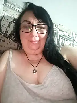 Snapshot of MariSwan222 chatting on July 5, 8:37 pm MariSwan222 online show from July 5, 8:37 pm