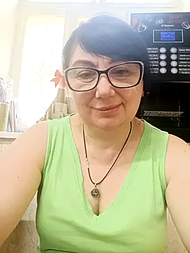 Snapshot of MariSwan222 chatting on July 12, 7:09 am MariSwan222 online show from July 12, 7:09 am