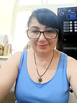 Snapshot of MariSwan222 chatting on July 17, 9:39 am MariSwan222 online show from July 17, 9:39 am