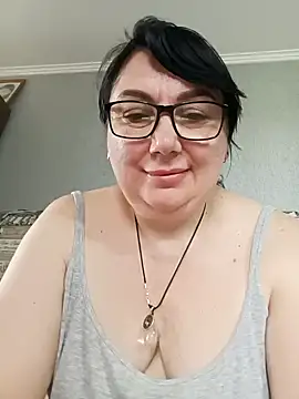 Snapshot of MariSwan222 chatting on June 22, 7:49 am MariSwan222 online show from June 22, 7:49 am