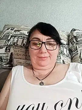 Snapshot of MariSwan222 chatting on July 8, 2:51 pm MariSwan222 online show from July 8, 2:51 pm