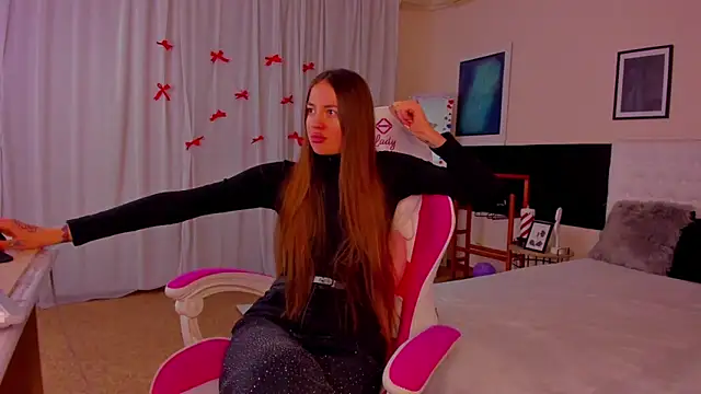 Snapshot of AdrianaCult chatting on January 17, 6:39 am AdrianaCult online show from January 17, 6:39 am