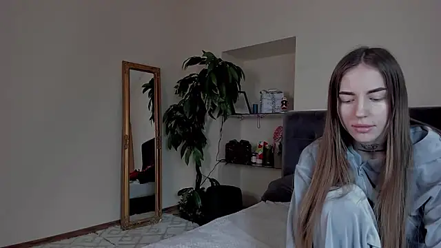 Snapshot of AdrianaCult chatting on January 10, 6:20 am AdrianaCult online show from January 10, 6:20 am