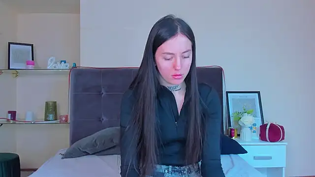 Snapshot of AdrianaCult chatting on February 27, 1:11 pm AdrianaCult online show from February 27, 1:11 pm