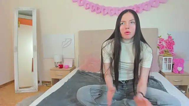 Snapshot of AdrianaCult chatting on March 3, 6:31 am AdrianaCult online show from March 3, 6:31 am