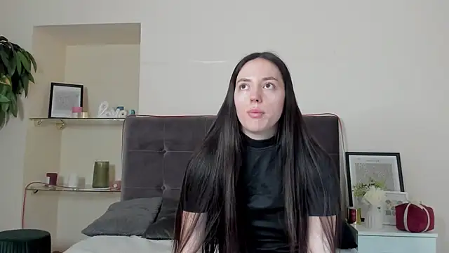 Snapshot of AdrianaCult chatting on February 21, 12:51 pm AdrianaCult online show from February 21, 12:51 pm