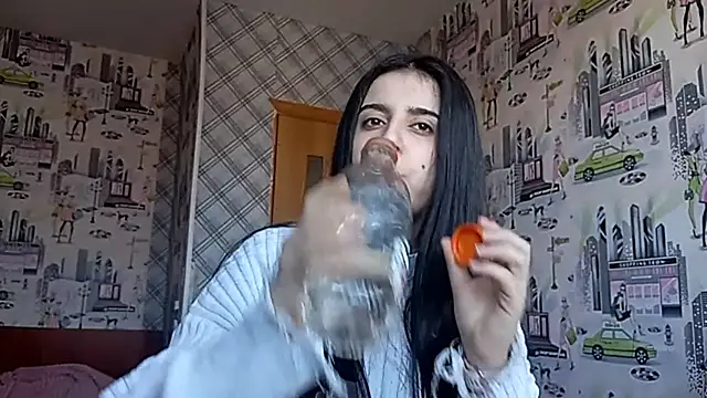 WaltraudPattie online show from January 12, 1:23 am