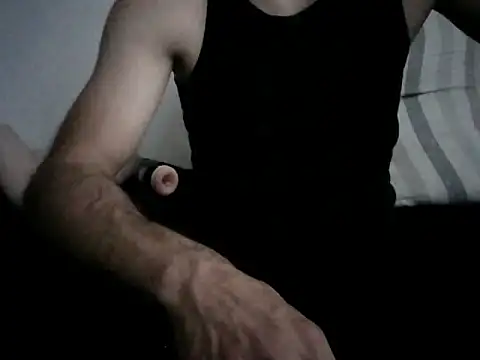 Snapshot of Mikki9233 chatting on June 12, 5:32 pm Mikki9233 online show from June 12, 5:32 pm