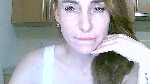 GlarysLoveress online show from December 19, 12:25 am