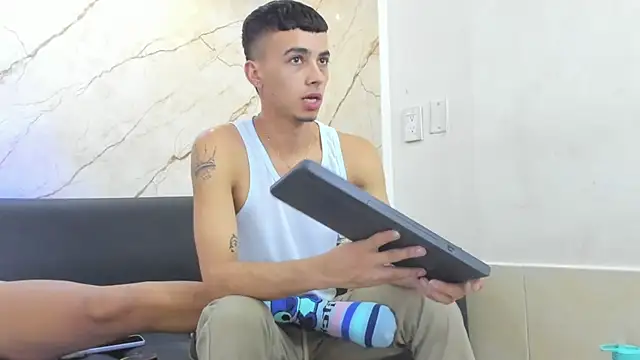 THE FRANCK BOY online show from December 21, 9:15 pm