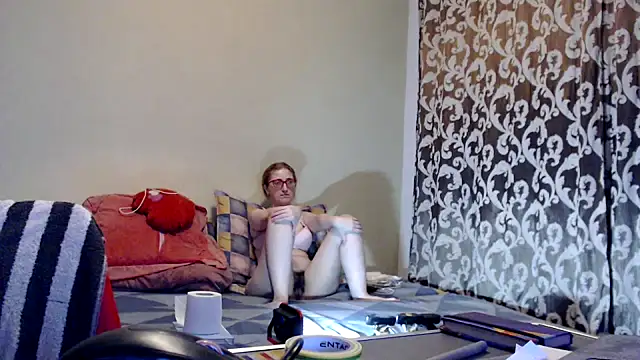 yunis32 online show from March 20, 6:31 pm