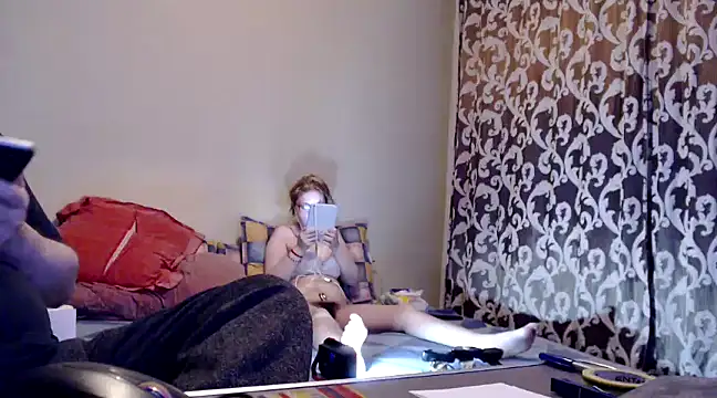 yunis32 online show from March 11, 8:31 pm