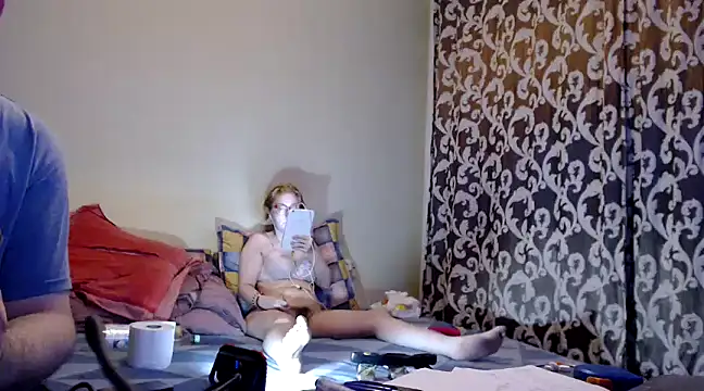 yunis32 online show from January 24, 9:15 pm